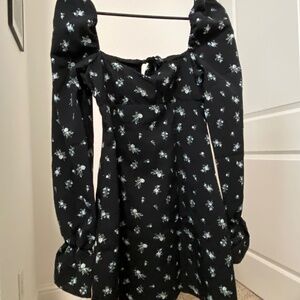 H&M NWT long sleeve black floral dress with side zipper